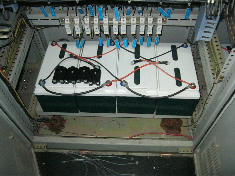 蓄電池在線監(jiān)測(cè)管理