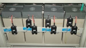 如何隨時(shí)反映出蓄電池是否完好正常的運(yùn)行呢？