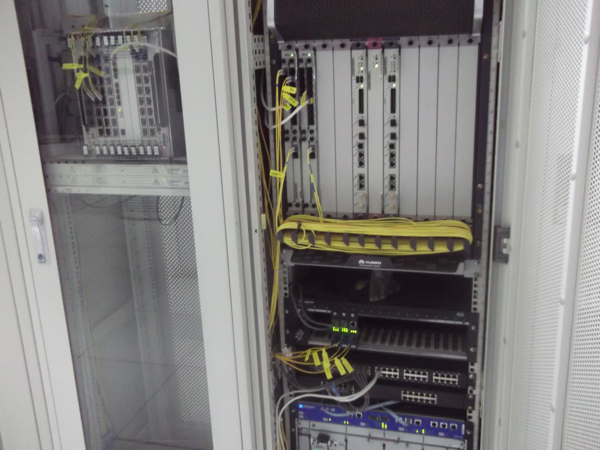 蓄電池主機(jī)監(jiān)控系統(tǒng)的報(bào)警裝置