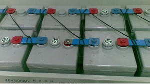 蓄電池在UPS中具有什么重要作用？