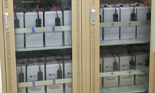 蓄電池內(nèi)阻監(jiān)測(cè)模塊