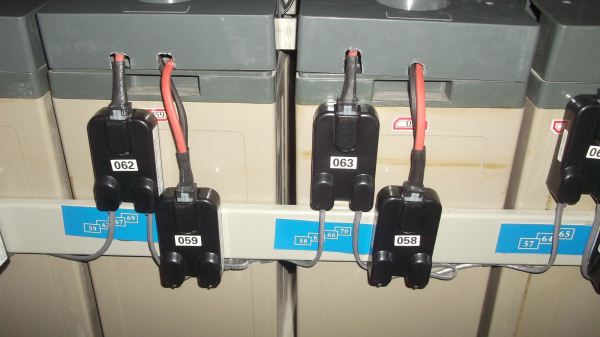 蓄電池內(nèi)阻監(jiān)測(cè)